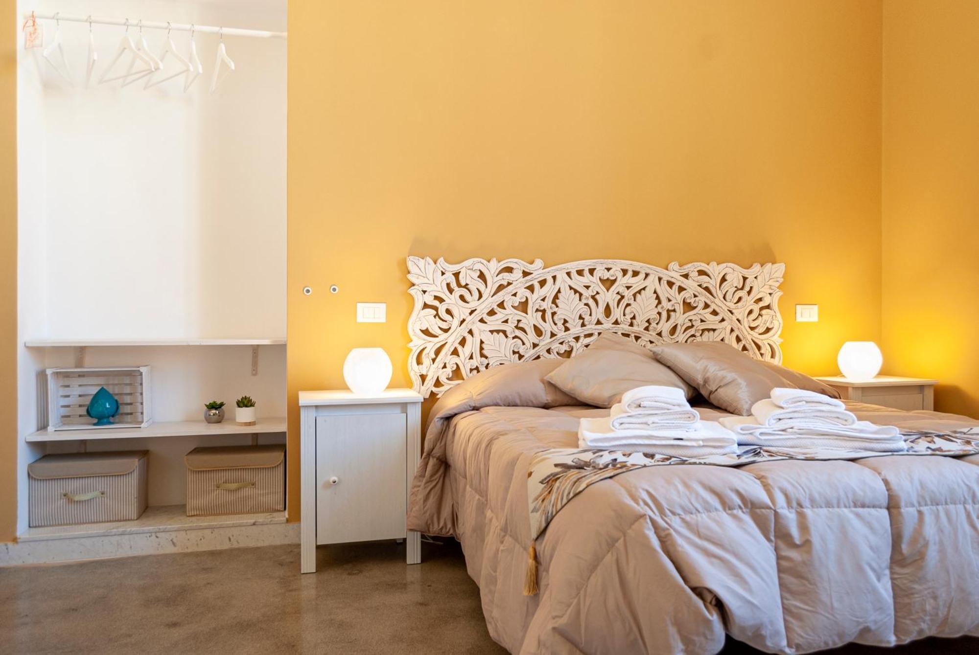 La Pigna Bianca Suites Lecce Bagian luar foto
