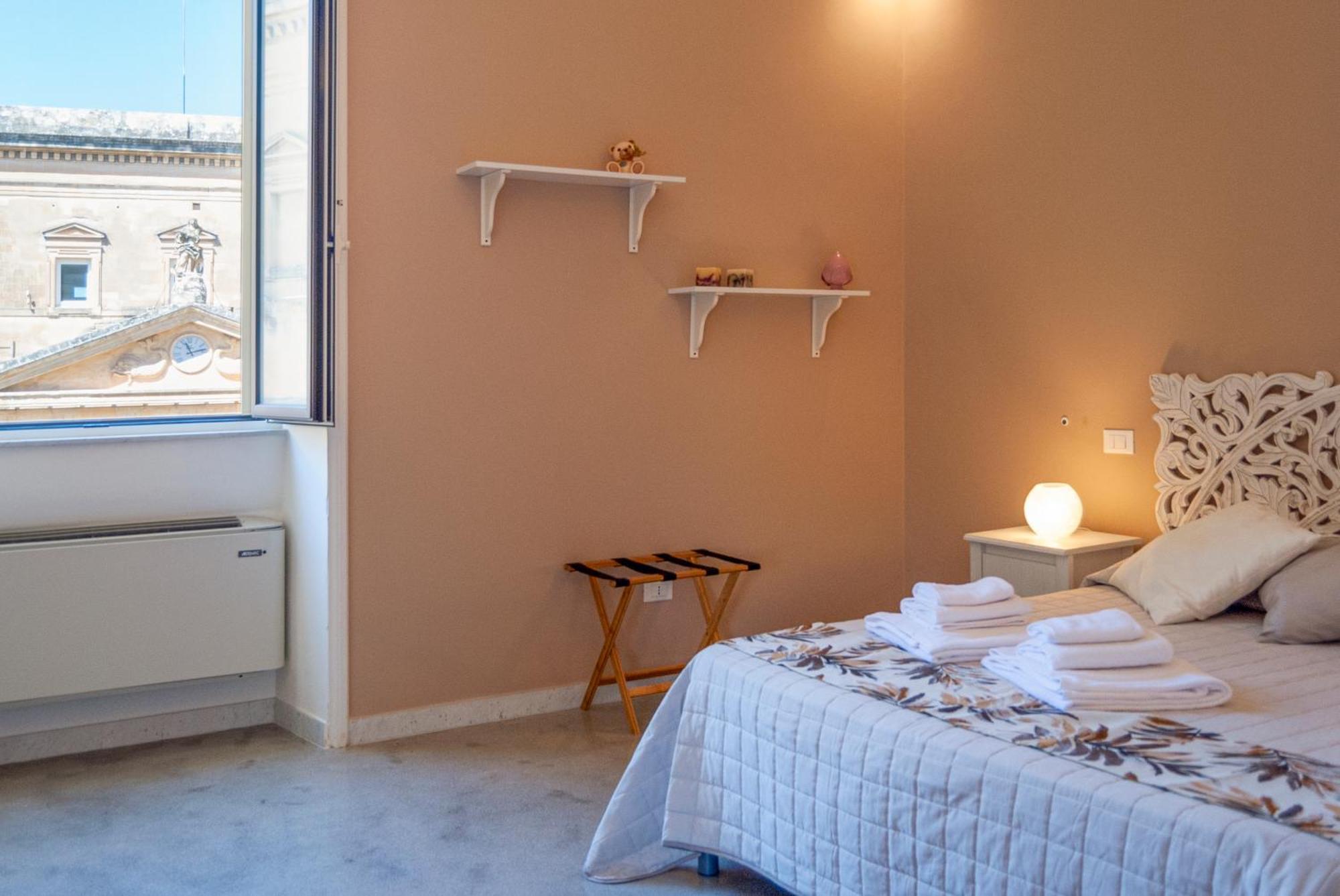 La Pigna Bianca Suites Lecce Bagian luar foto