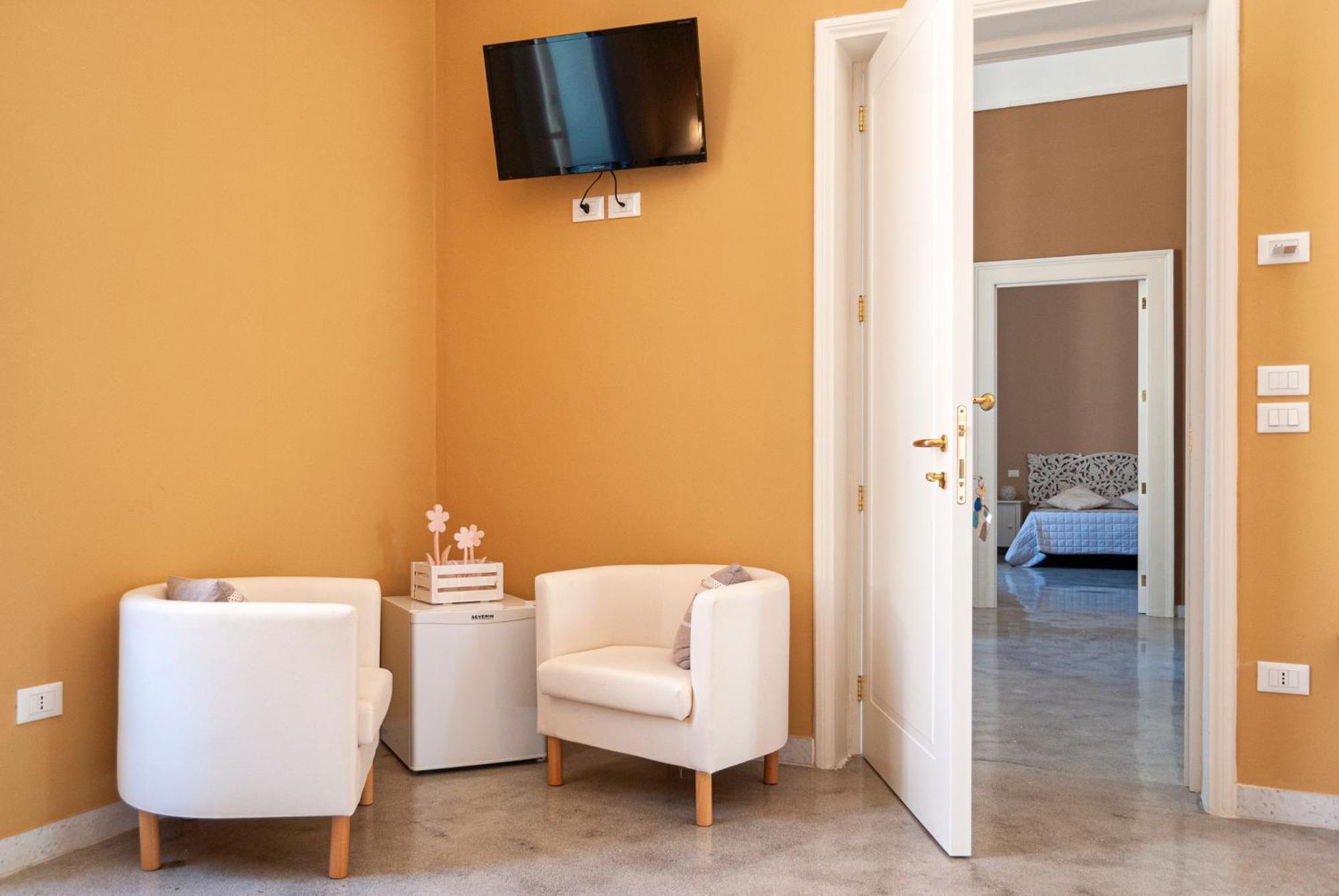 La Pigna Bianca Suites Lecce Bagian luar foto