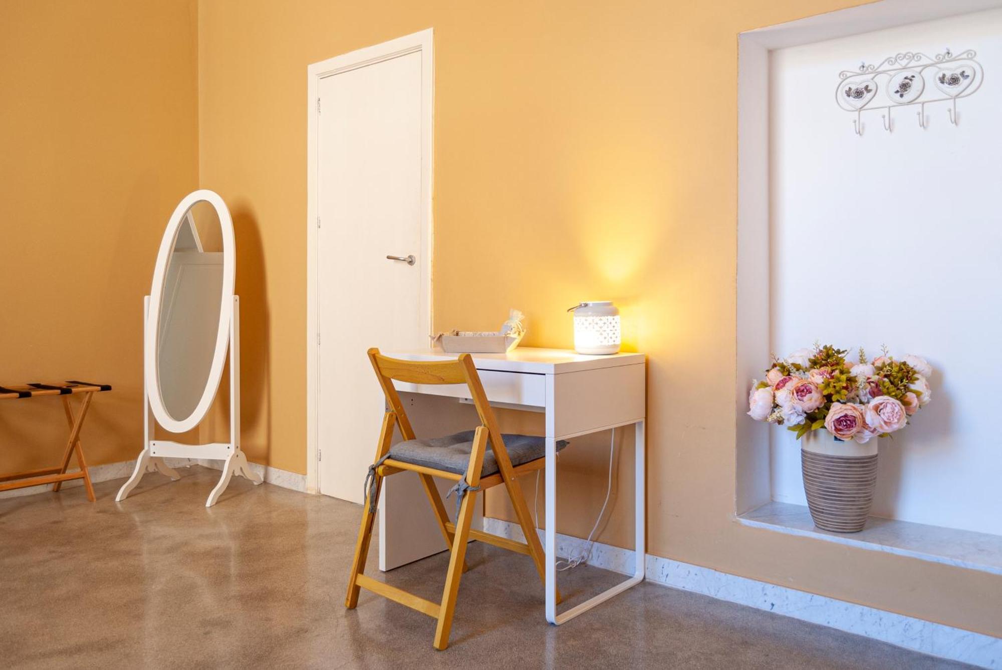 La Pigna Bianca Suites Lecce Bagian luar foto